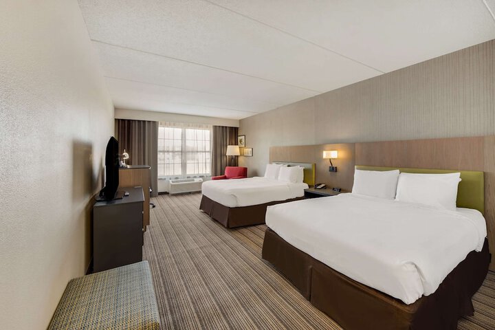 Room 52 of 65