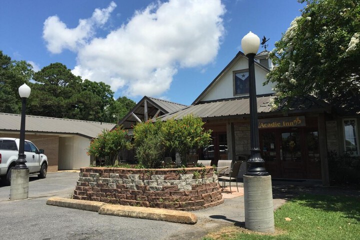 LAcadie Inn & RV Park