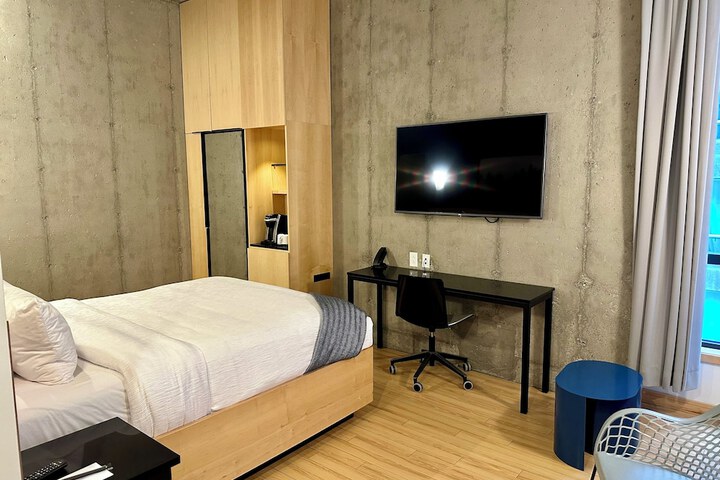 Hotel Le Dauphin Montreal Centre Ville