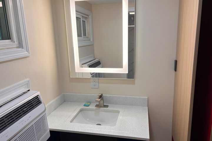 Room 17 of 26