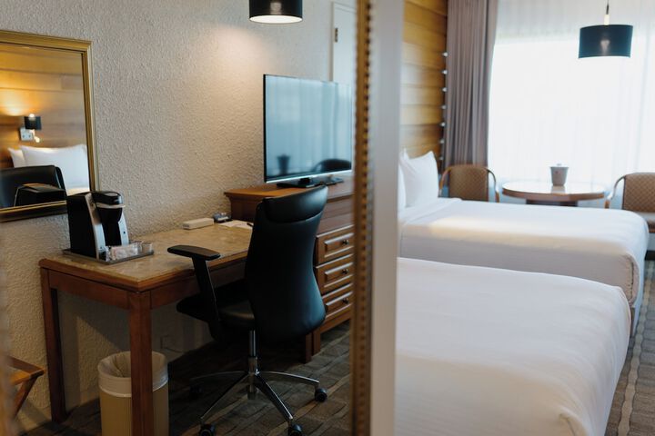 Room 21 of 34