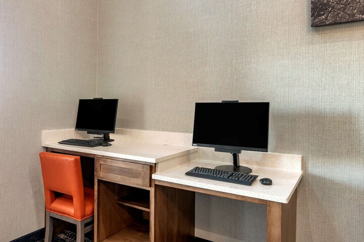 Business Center 30 of 30