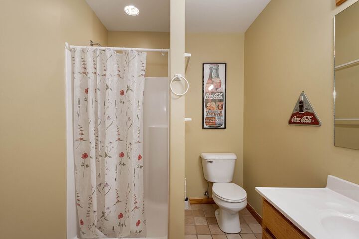 Room 15 of 44