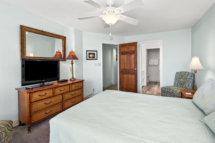 Sedgefield 102 by RedAwning