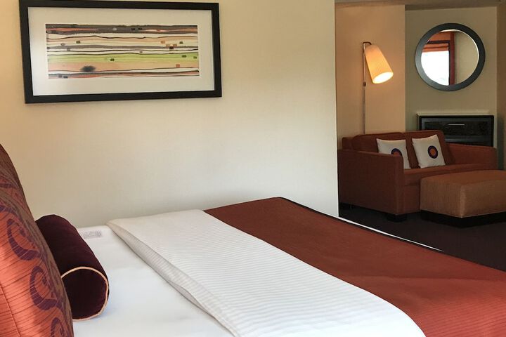 Room 43 of 108