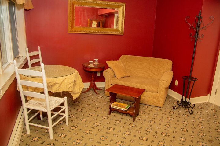 Room 26 of 42