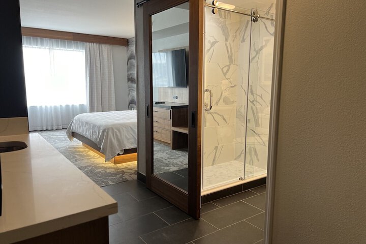 Room 35 of 49
