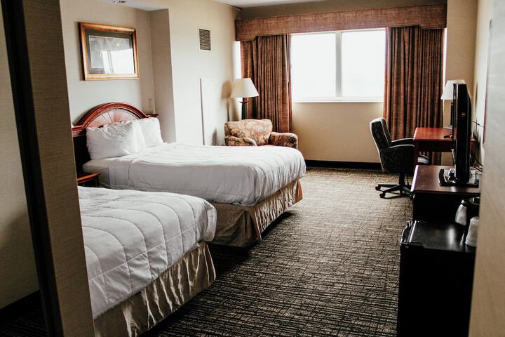 Room 5 of 17