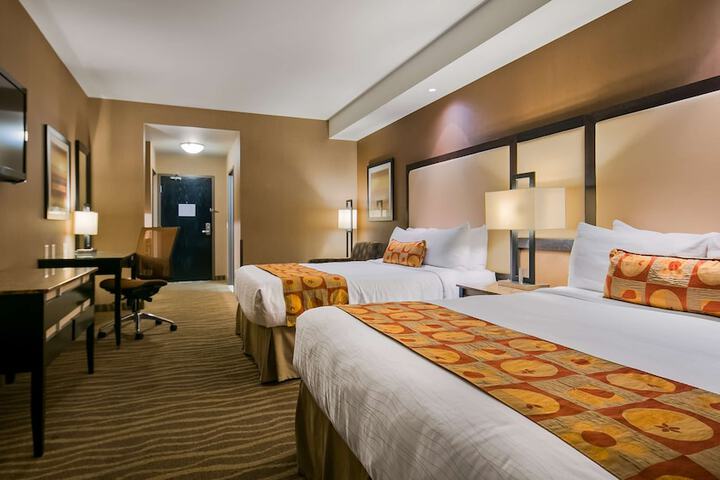 Room 16 of 25