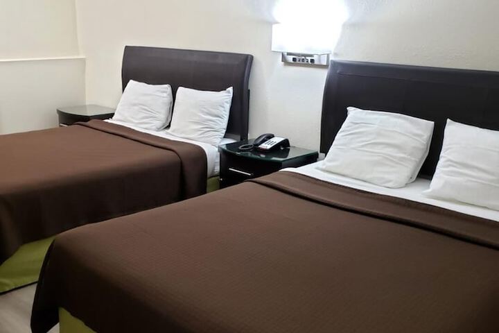 Room 17 of 18