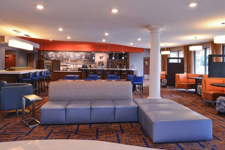 Courtyard by Marriott Pittsburgh Monroeville