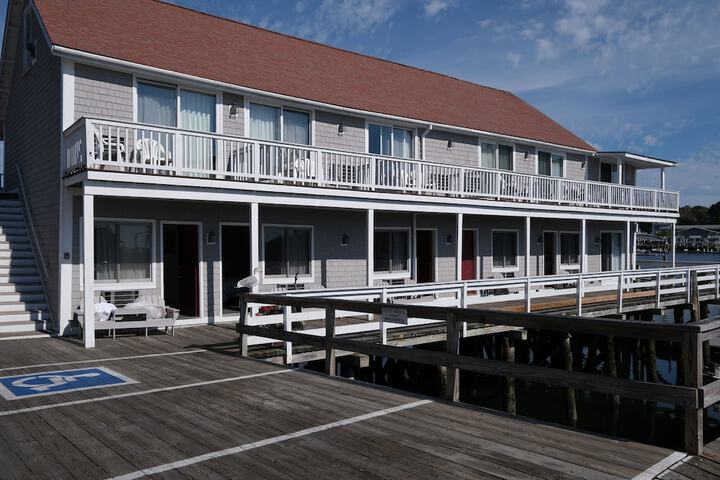 Tugboat Inn