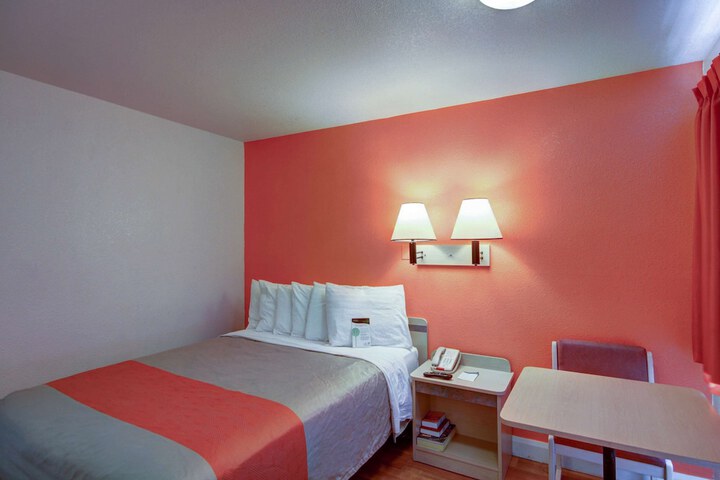 Room 29 of 49
