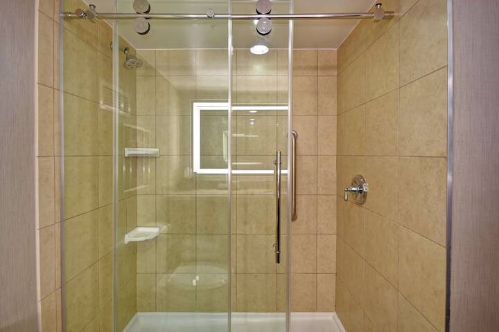 Embassy Suites by Hilton Montgomery Hotel & Conference Ctr