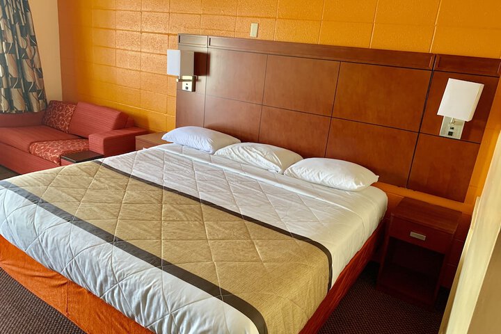 Room 15 of 24