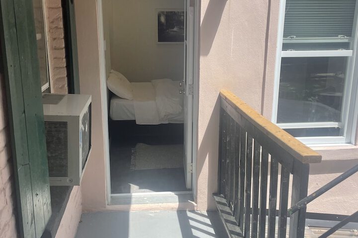 Room 103 of 133