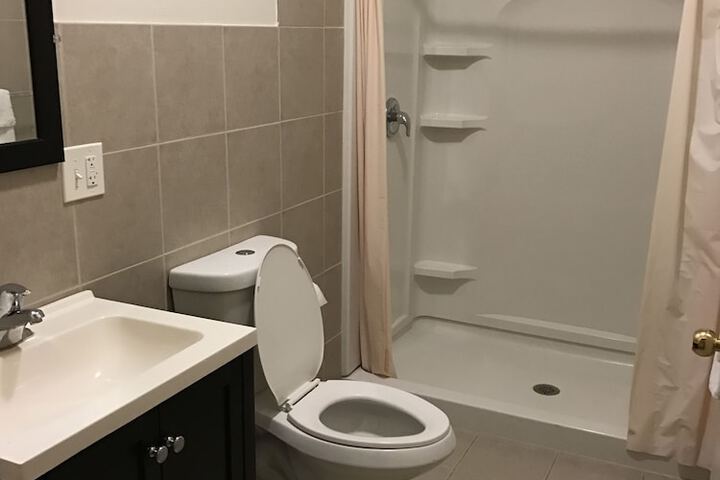 Room 13 of 28