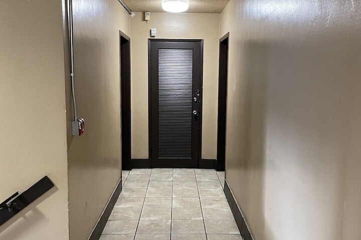 Ballroom/Hall 44 of 45