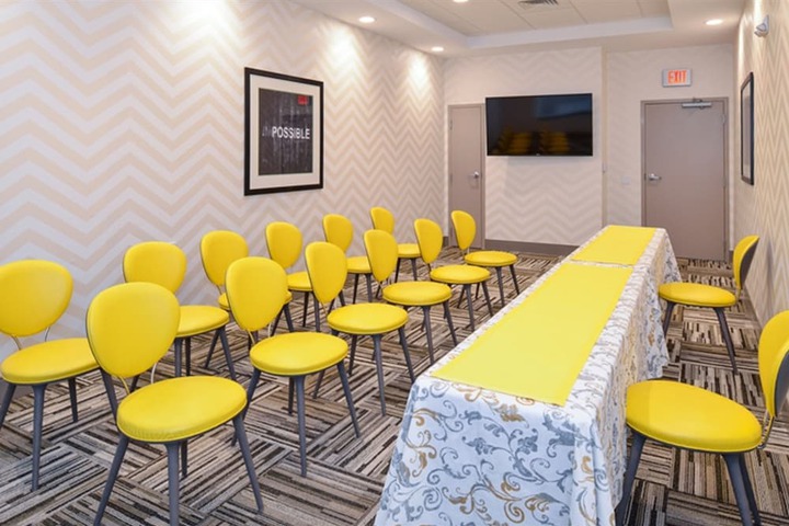 Holiday Inn Express & Suites Shippensburg by IHG
