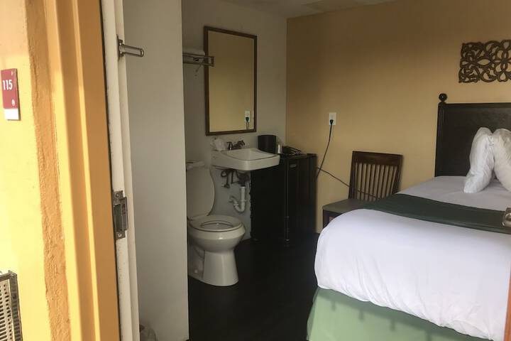 Room 15 of 46