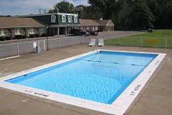 Travelodge by Wyndham New Philadelphia