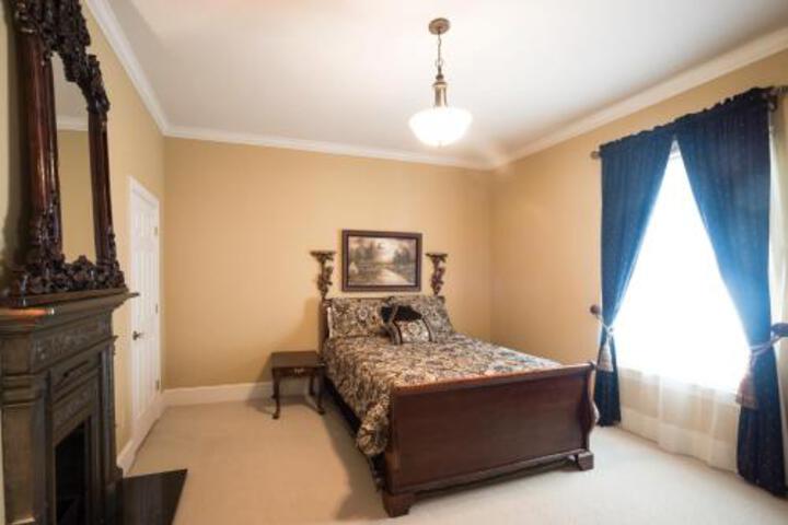 Lions Gate B & B