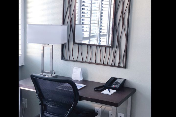 Room 16 of 25