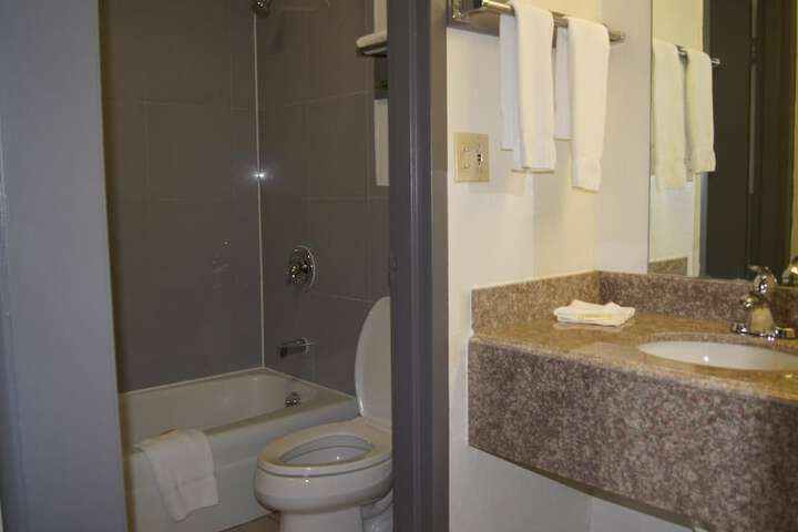 Room 10 of 20