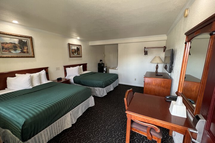 Room 18 of 22