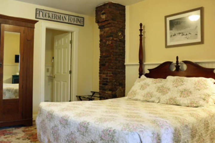 Room 16 of 46