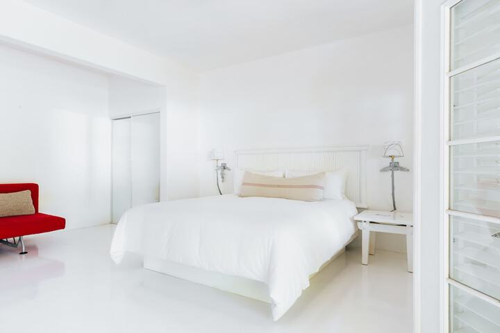 Room 25 of 49