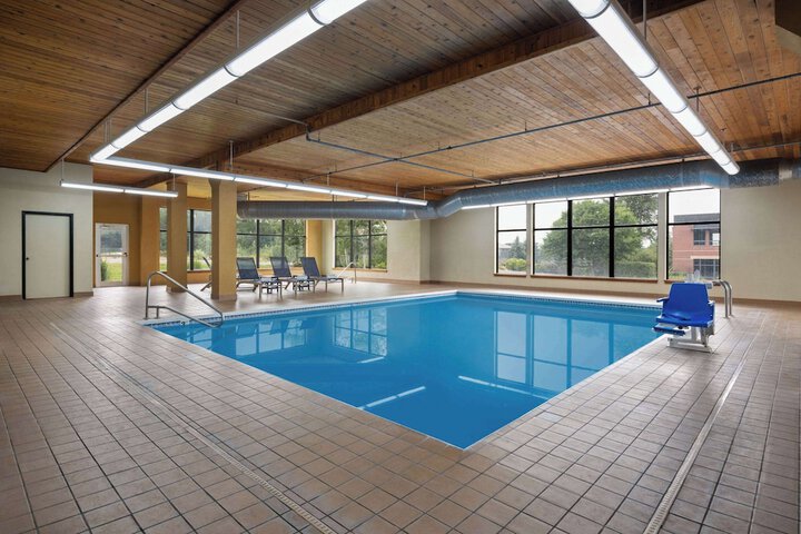 Days Inn & Suites by Wyndham Bozeman