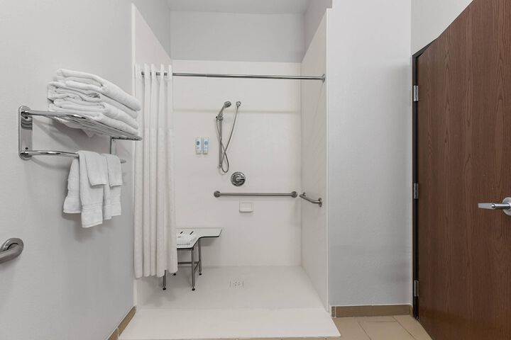 Comfort Inn & Suites Marion I-57