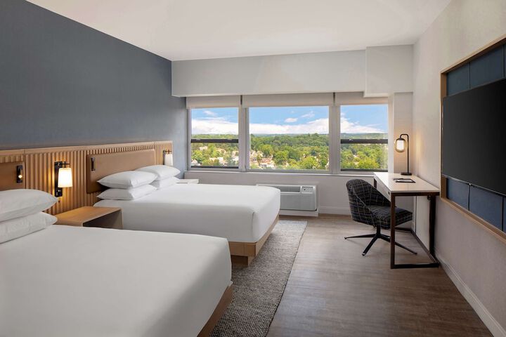 Room 15 of 33