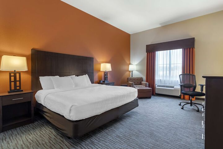 Room 13 of 32