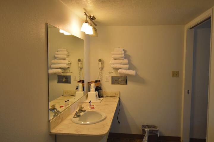 Room 12 of 50