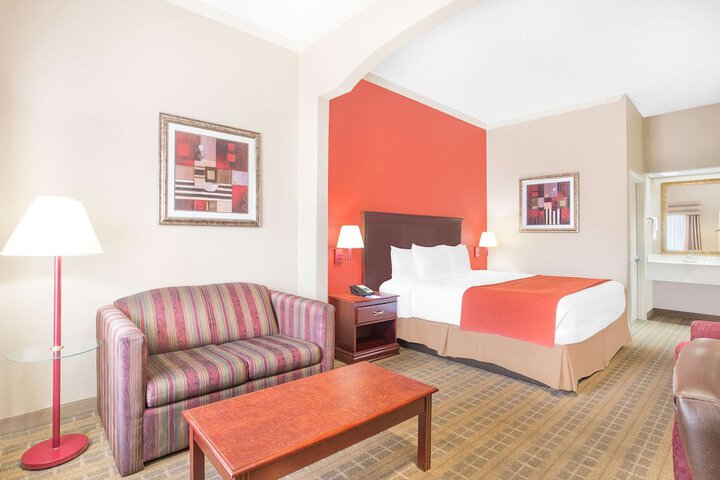 Room 9 of 31