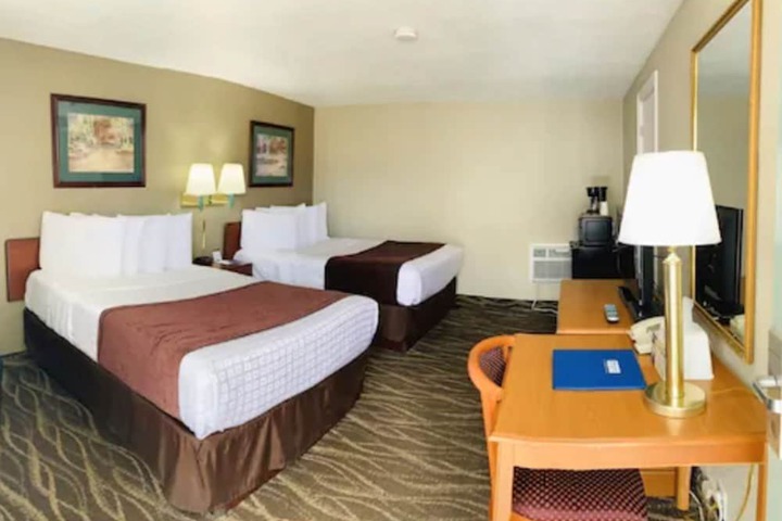 Room 19 of 44