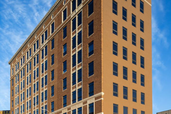 Hotel on Phillips