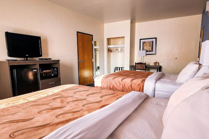 Room 15 of 26