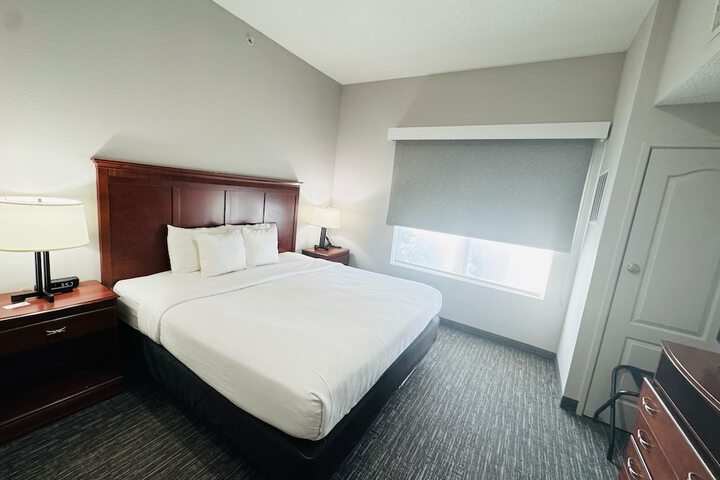 Room 9 of 15
