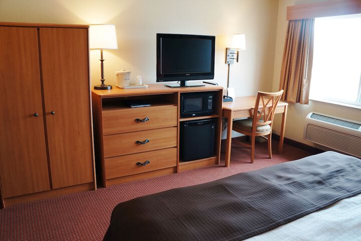 Room 32 of 54