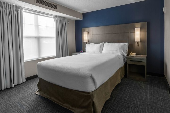 Room 43 of 63
