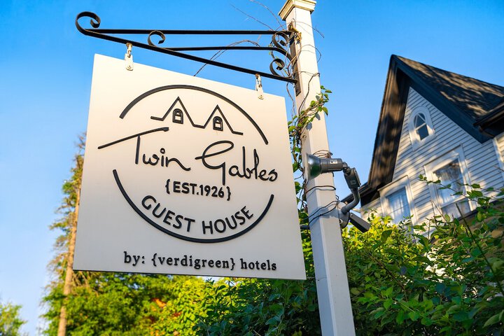 Twin Gables of Woodstock