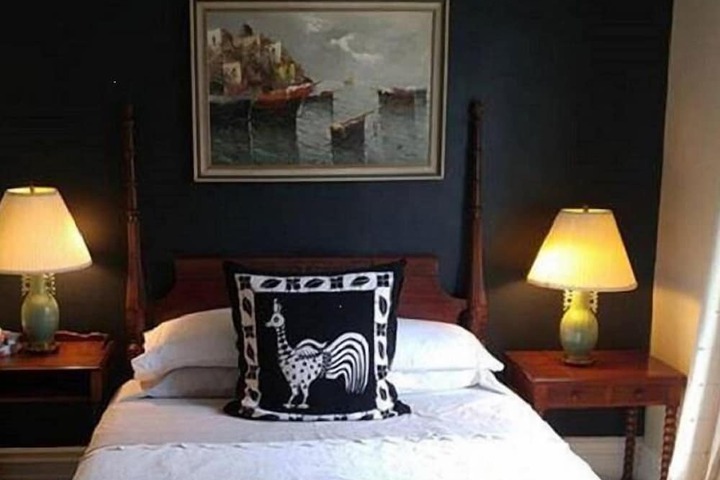 Room 19 of 28