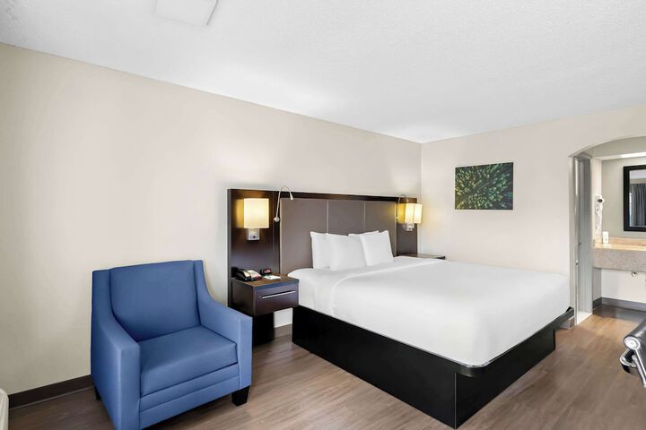 Room 42 of 69