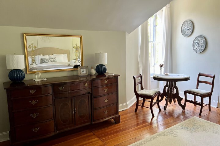 Room 43 of 111