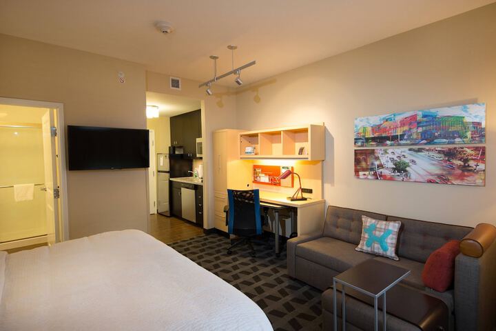 Room 13 of 29