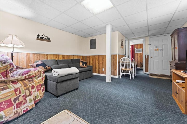 Room 83 of 100