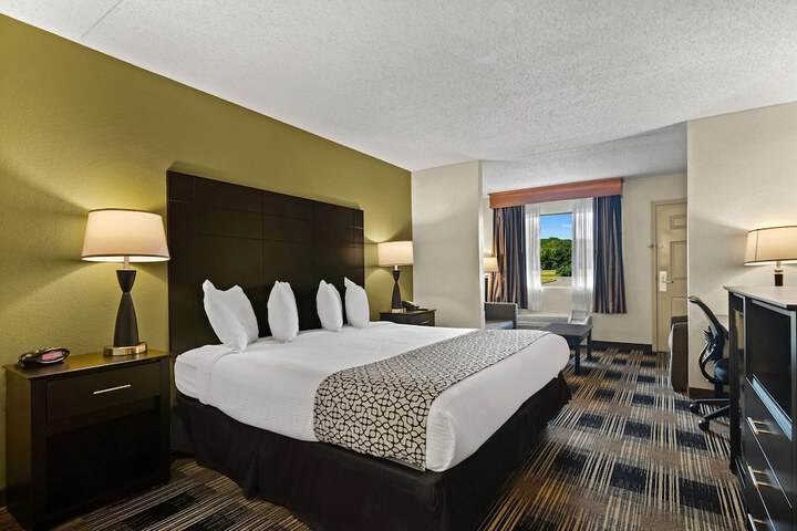 Best Western Windsor Suites